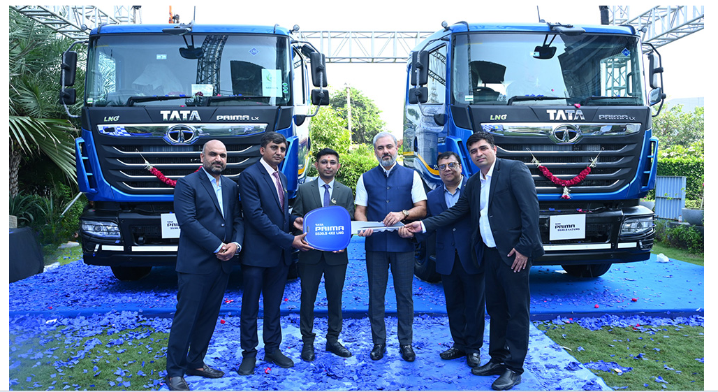 Tata Motors hands over its state-of-the art Tata Prima 5530.S LNG trucks to Clean Green Fuel and Logistics Pvt. Ltd