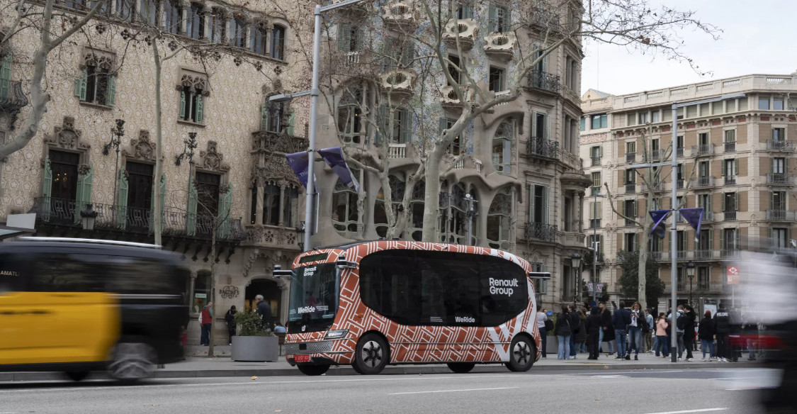 Autonomous vehicles for public transportation: the growing interest of local authorities and mobility operators in Renault Group's approach. Image source: Renault Group