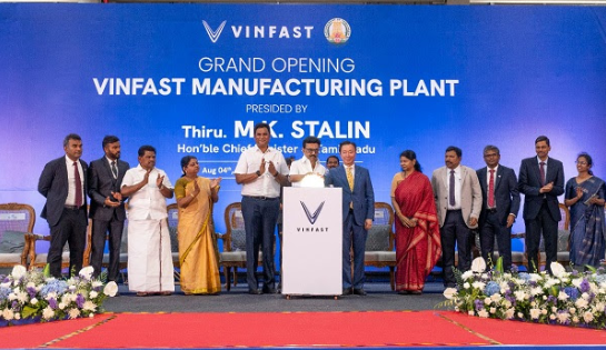Hon. Chief Minister of Tamil Nadu Thiru. M K Stalin, Mr. Pham Sanh Chau, VinFast - CEO Asia, along with government officials at the grand opening ceremony of the first electric vehicle plant of VinFast India in Thoothukudi