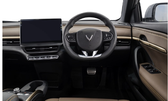 Both VF 6 and VF 7 feature large touchscreens, vegan-leather upholstery and support for over-the-air updates. Image source: Vinfast